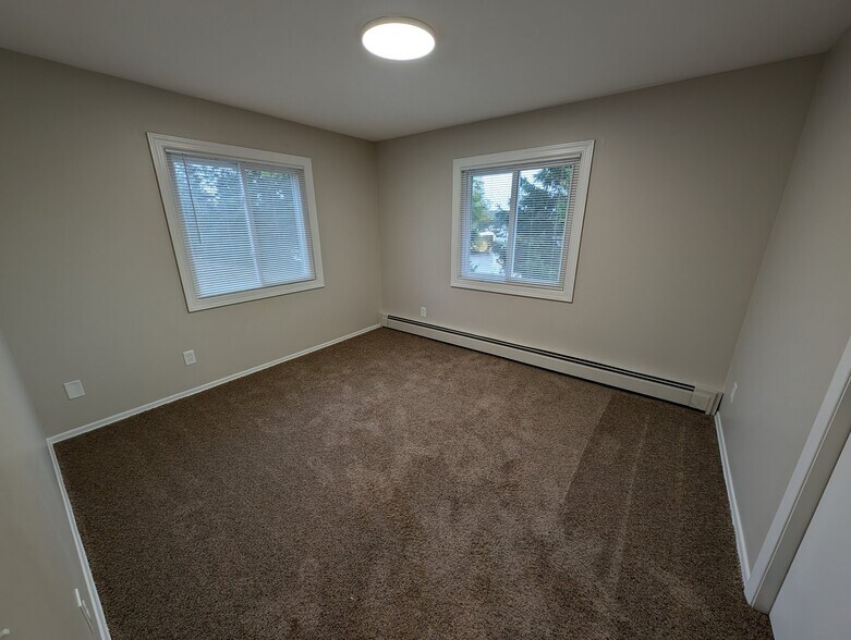 Building Photo - 35 Terrel Dr