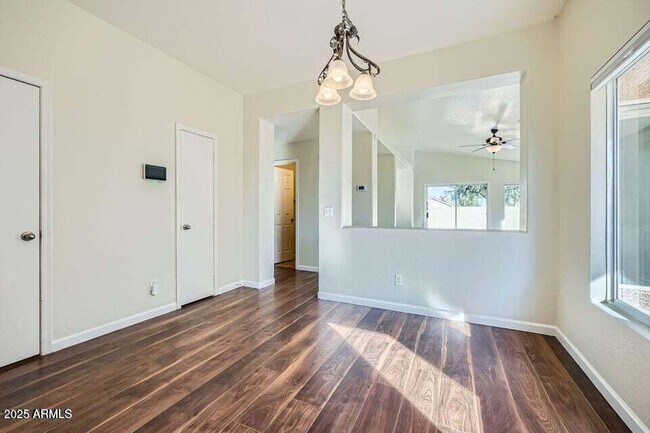 Building Photo - 15436 W Port Royale Ln