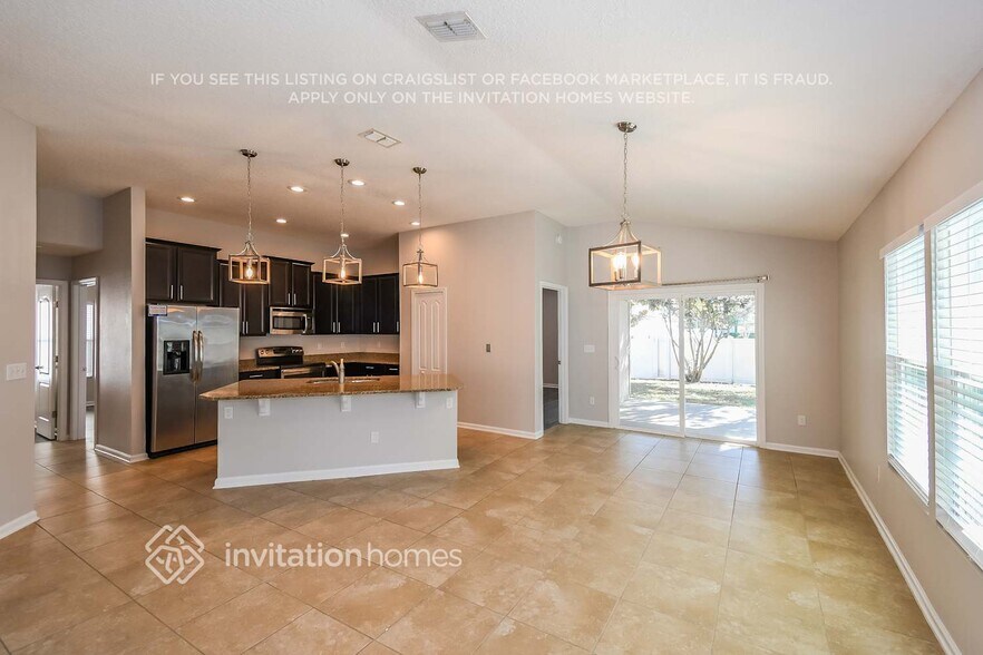 Building Photo - 153 Summer Point Dr