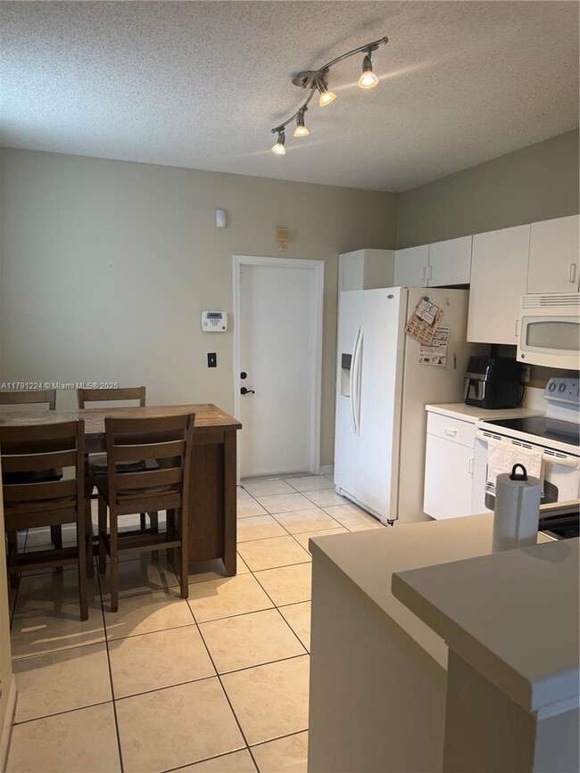 Building Photo - 3736 San Simeon Cir