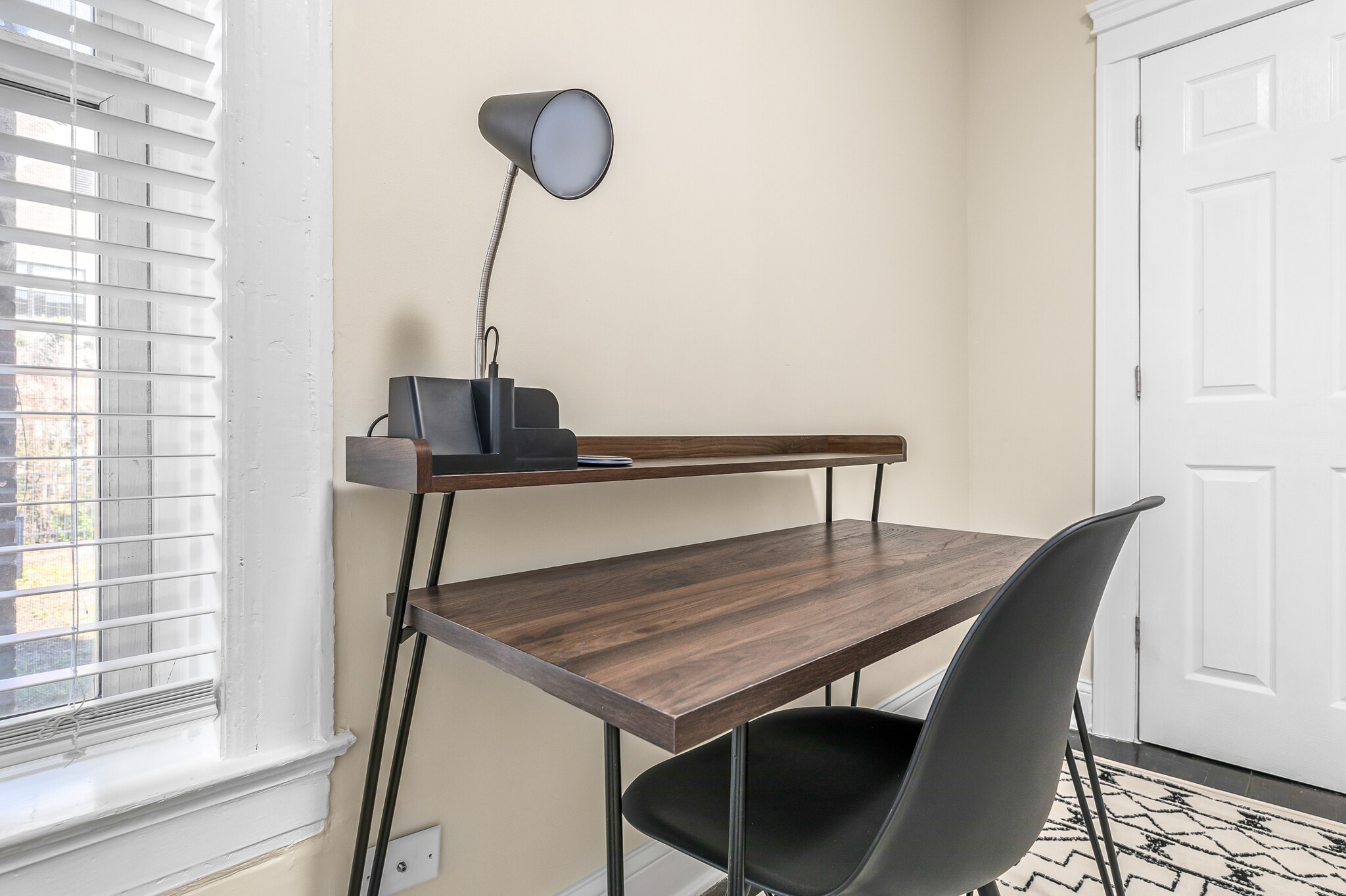 Building Photo - 3402 Brush St