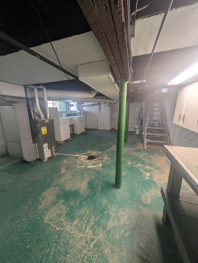 Building Photo - Newly Renovated 2 Bed, 1 Bath Home in Crafton -- AVAILABLE NOW!