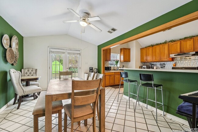 Building Photo - 2709 W Craig Pl