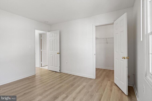 Building Photo - 110 Westwick Ct