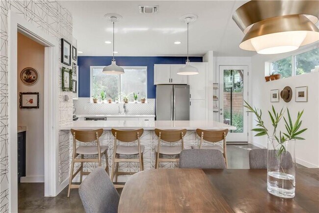Building Photo - 3207 Aldwyche Dr