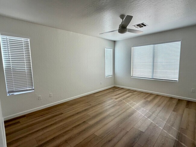 Building Photo - Gilbert 3 Bed, 2 Full Bath Single Story Home