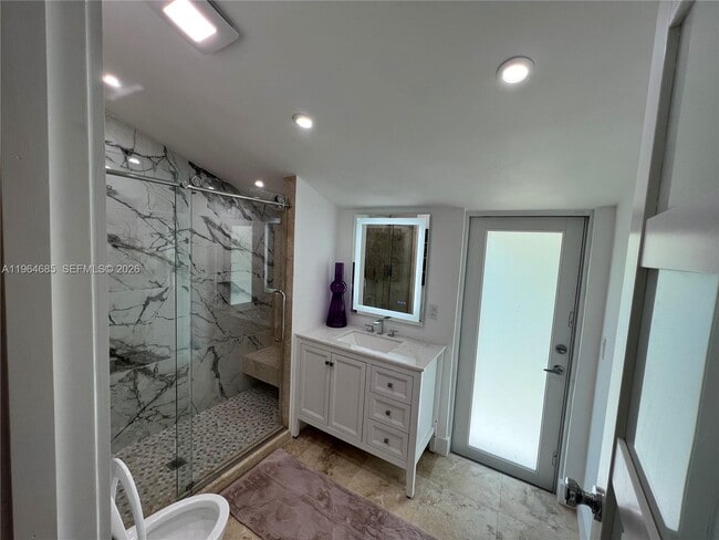 Building Photo - 8410 NE 2nd Ct