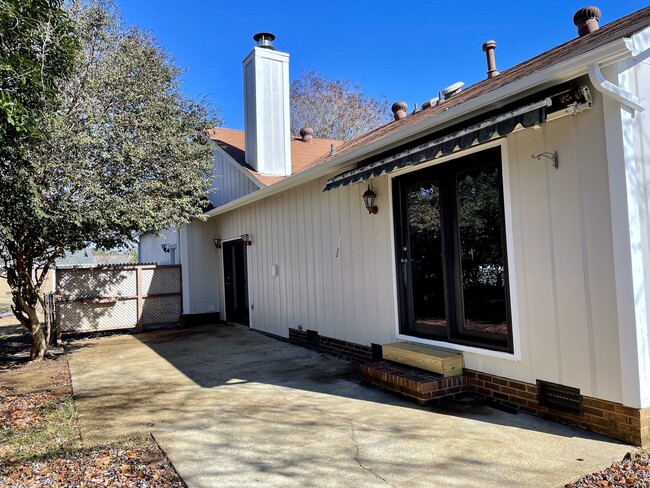 Building Photo - 5805 Dockridge Ct