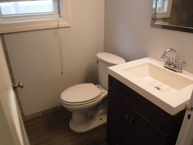 Building Photo - 1100 W Williams Cir