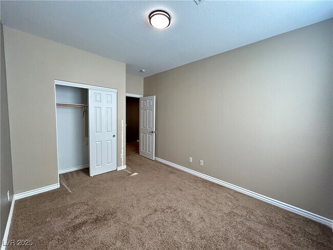 Building Photo - 8158 Altamont Ridge St