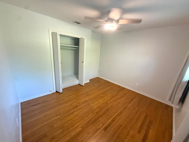 Building Photo - 835 Hill City Dr