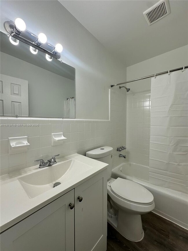 Building Photo - 2300 Madison St