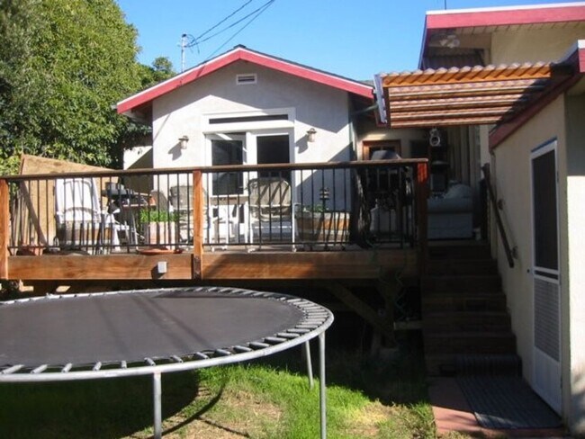 Building Photo - 3 Bedroom 3 Bathroom House W/ Large Yard, Near Cal Poly, Available This Summer!