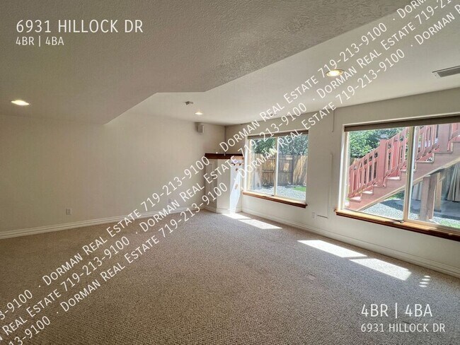 Building Photo - 6931 Hillock Dr