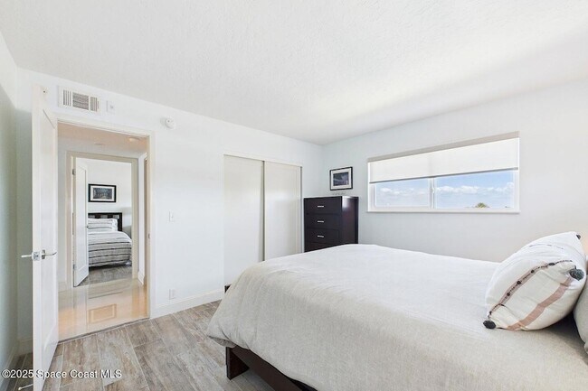 Building Photo - 55 N 4th St