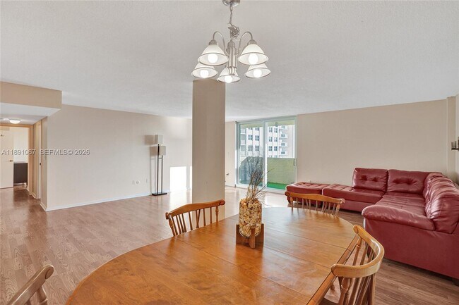 Building Photo - 1833 S Ocean Dr