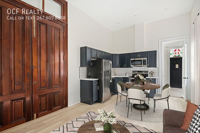 Primary Photo - Modern Renovated Fairmount One Bedroom Apa...