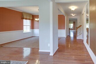 Building Photo - 12760 Manor Hall Ct
