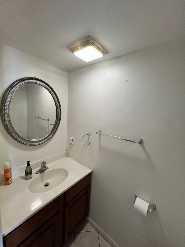 Building Photo - 1227 Marywood Ct