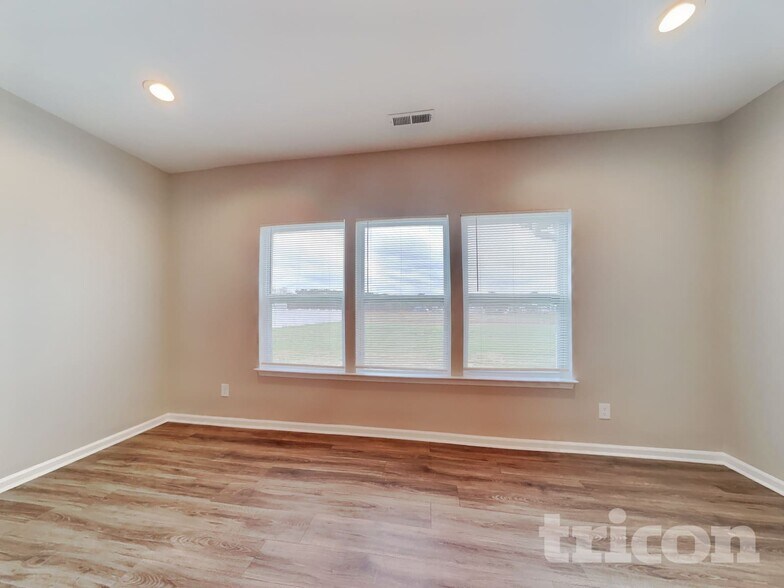 Building Photo - 152 Walker Grv Ln