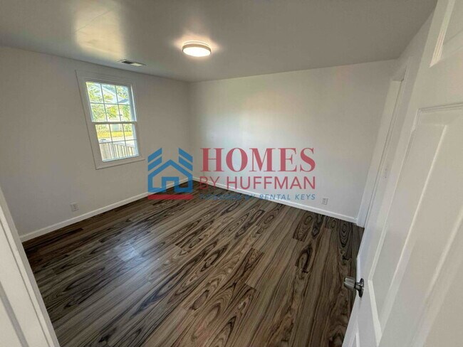 Building Photo - Three Bedroom House | Boonville, Indiana | December Move In Special