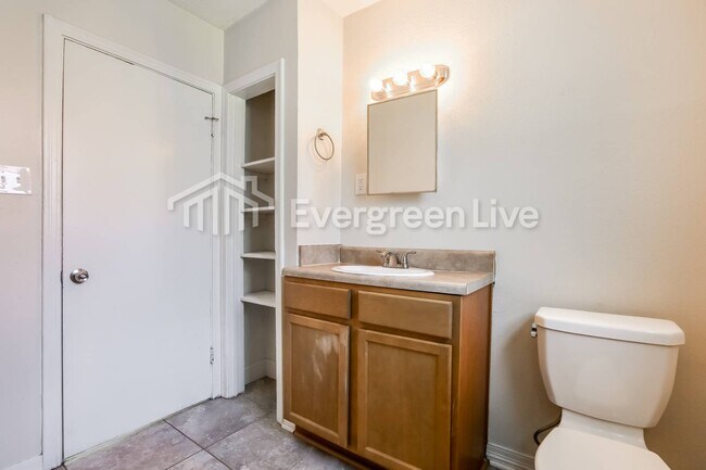 Building Photo - 5112 W 30th St