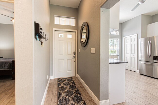 Building Photo - Beautiful 2-Bed Home, Dog Friendly & Resort-Style Amenities – Available for Annual Rental!