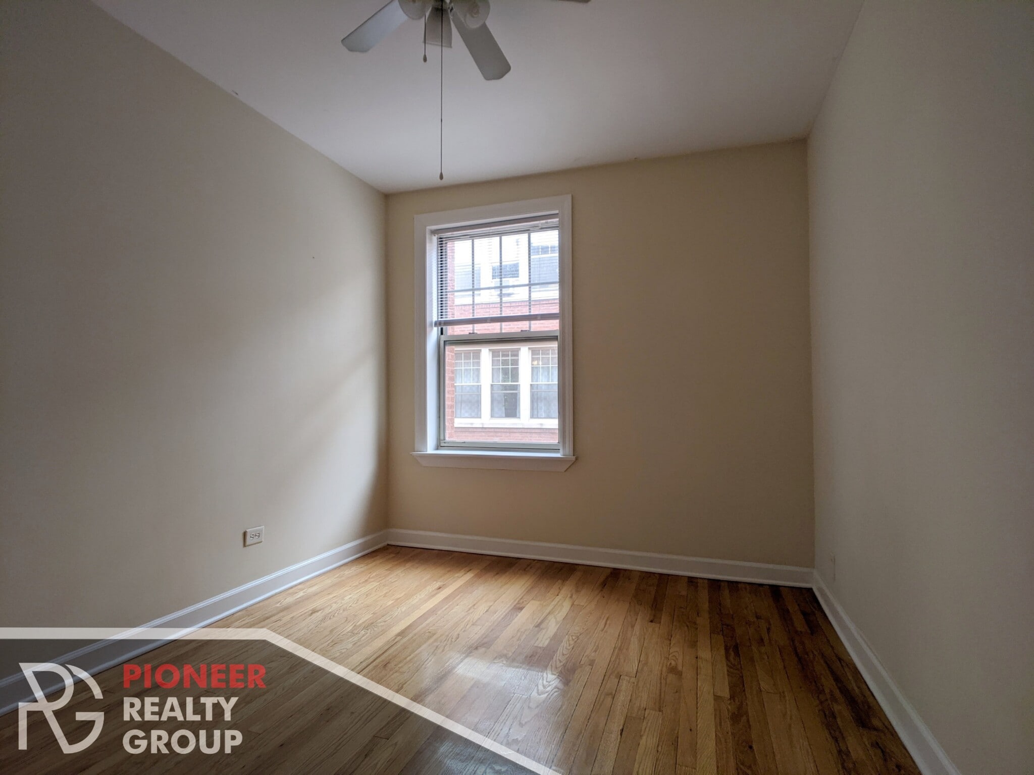 Building Photo - 555 W Aldine Ave