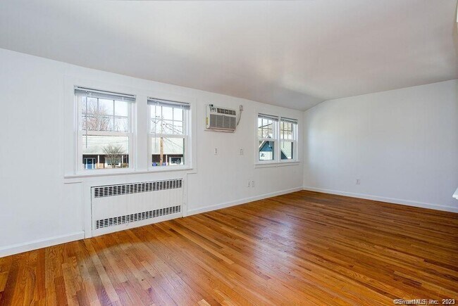 Building Photo - 12 Dunham Rd