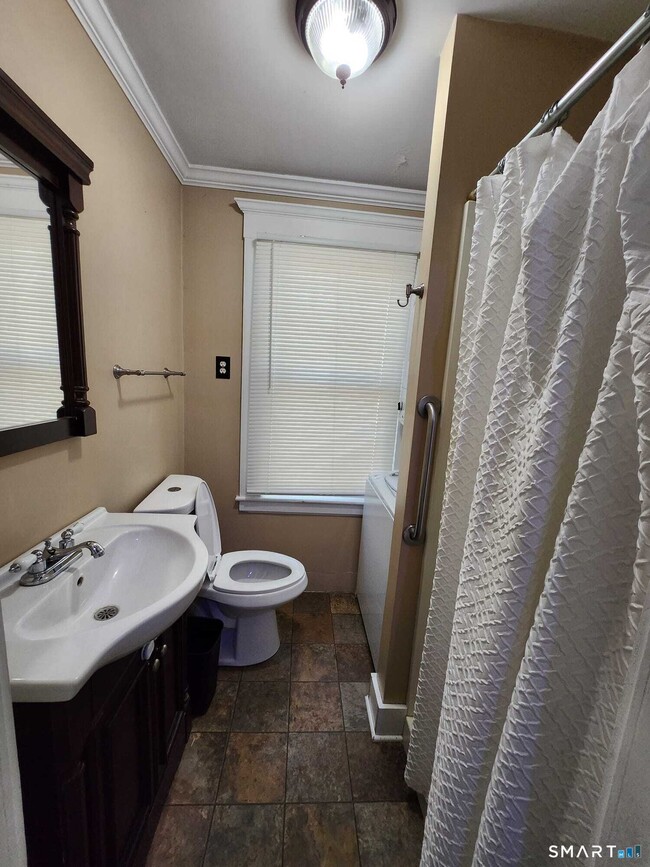 Building Photo - 14 Union St