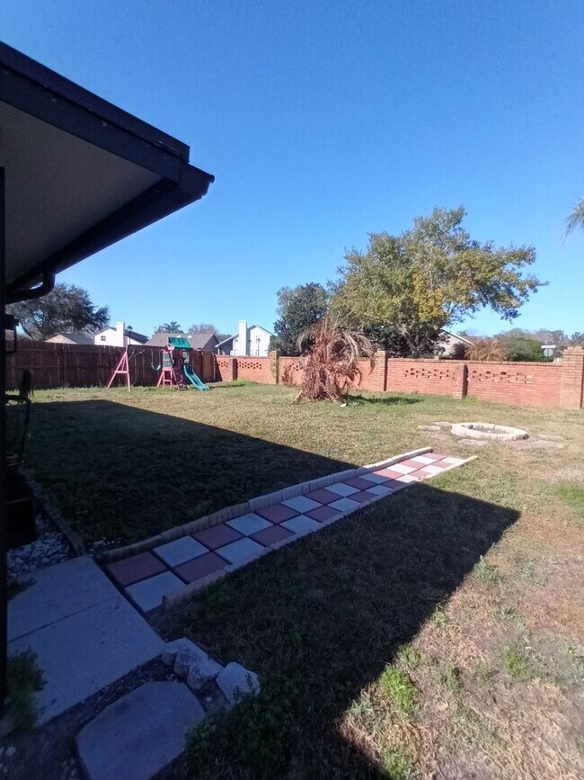 Building Photo - 2 Bed / 2 Bath Single Family for Rent in Oviedo, FL