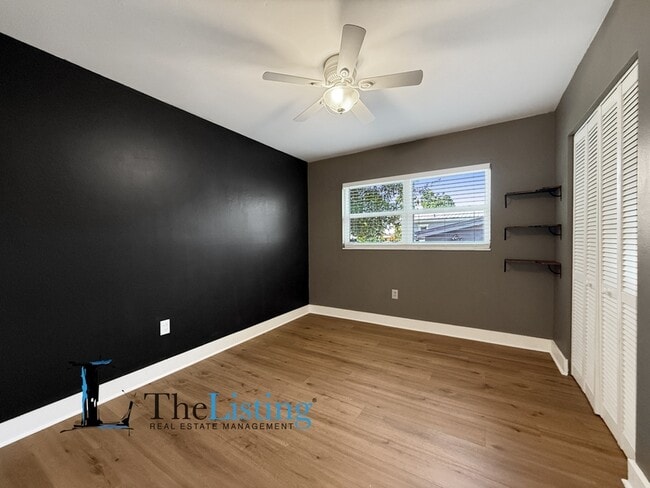 Building Photo - 4501 S Cortez Ave