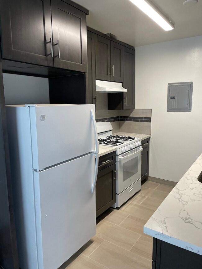 Building Photo - 1921 22nd St