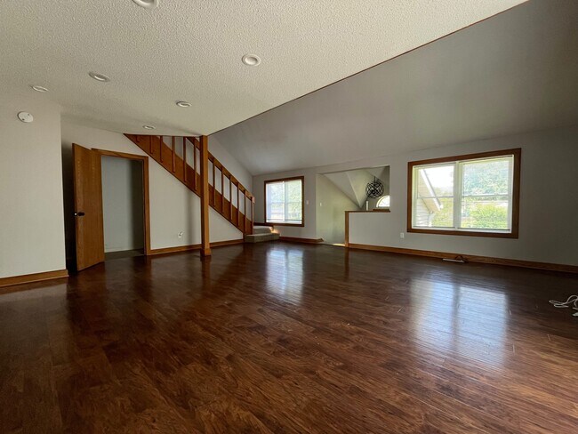 Building Photo - 3948 43rd St