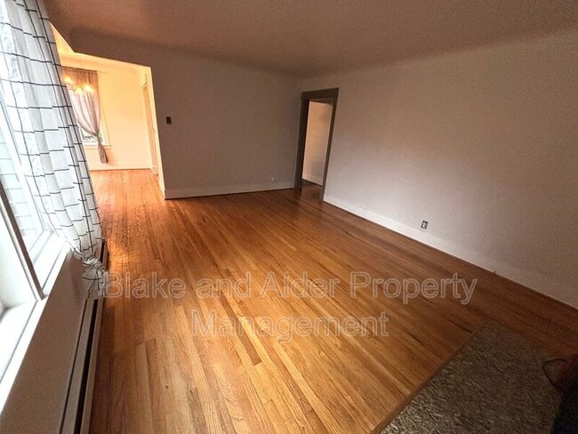 Building Photo - 7336 N Central St