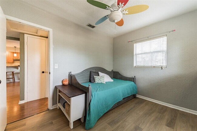 Building Photo - 418 Lebeau St