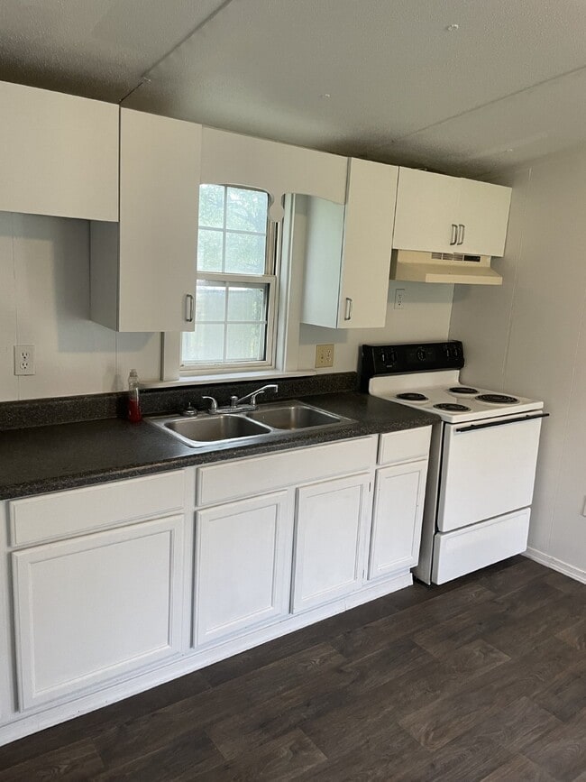 Primary Photo - Two bedroom one bath single wide home avai...