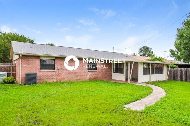 Building Photo - 3 Bedroom Pet-Friendly Home in North Richl...