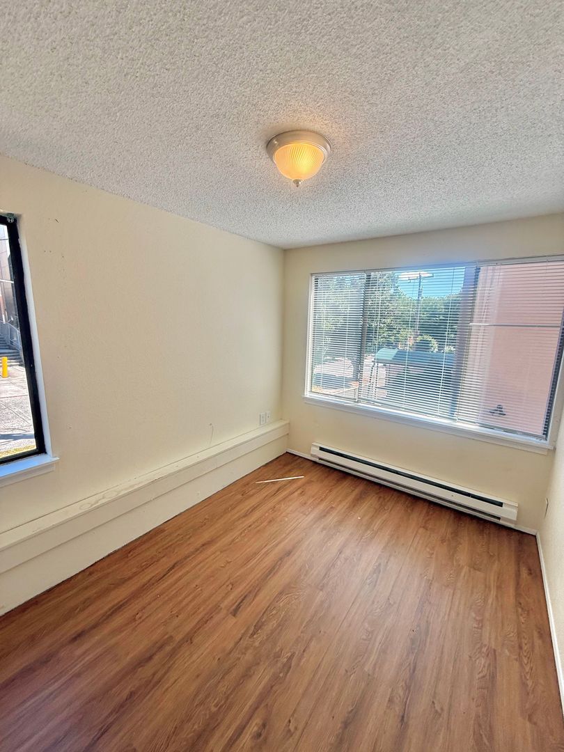 Building Photo - 4259 8th Ave NE
