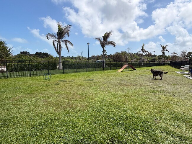 Building Photo - Spacious Home in Crystal Bay offering 4 bedrooms with upgrades throughout