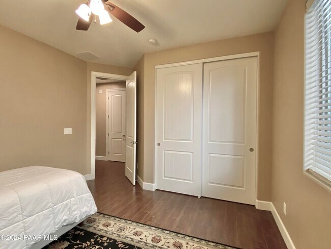 Building Photo - 1553 Range View Cir