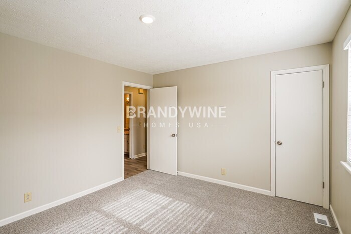 Building Photo - 924 Ilawood Dr