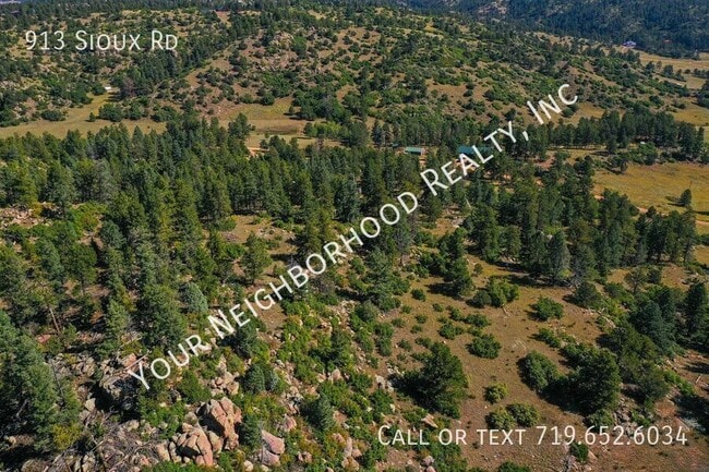 Building Photo - 913 Sioux Rd