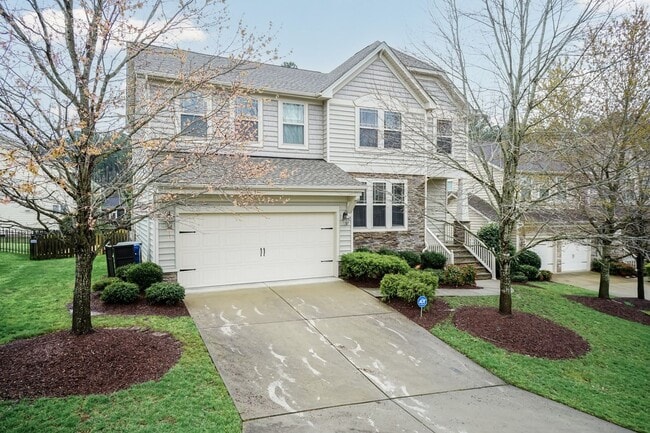 Primary Photo - Gorgeous LARGE Family Home!