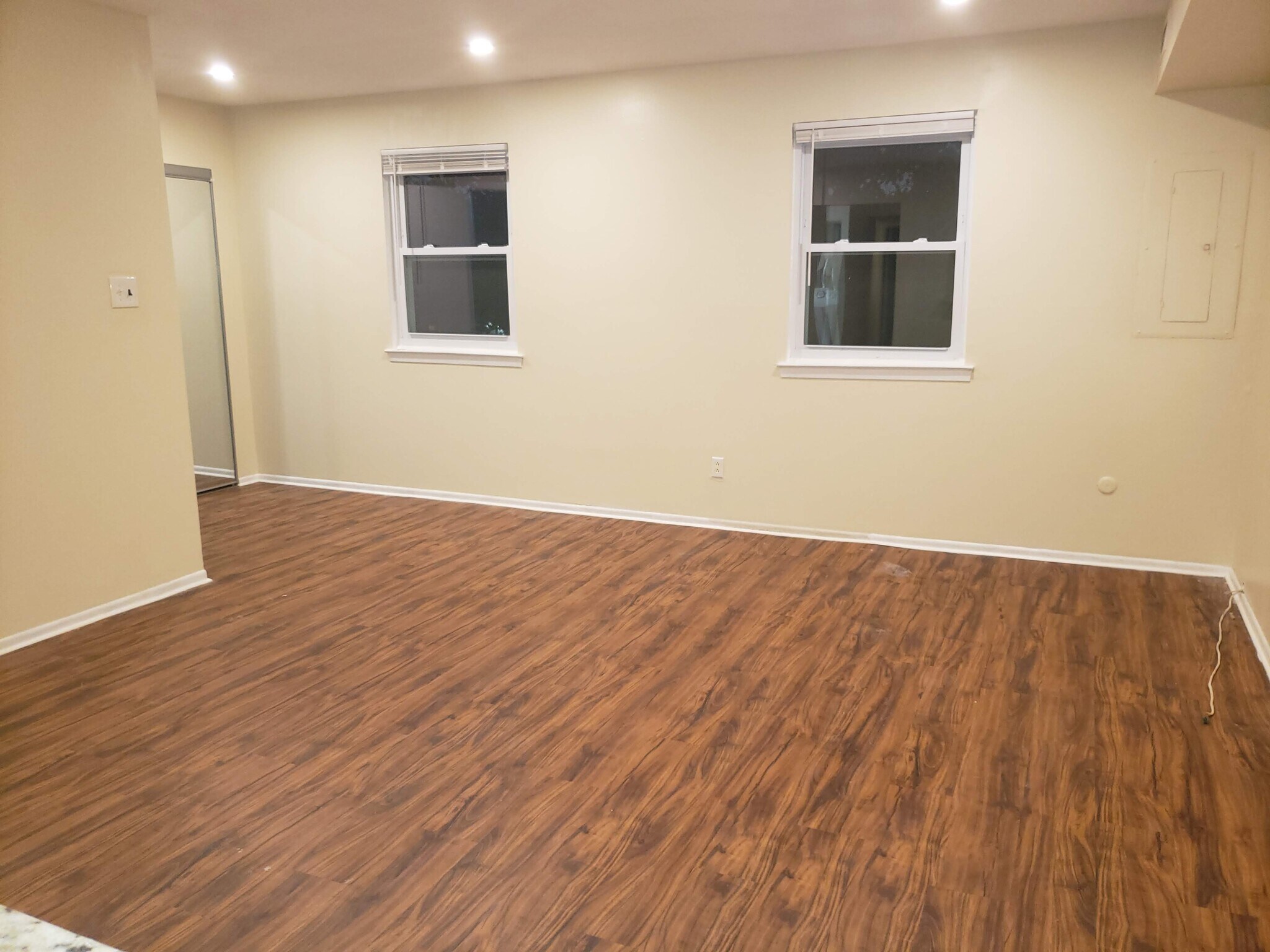 Living Room - 1115 Thomas Rd
