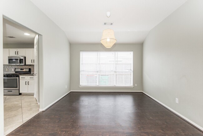 Building Photo - 21403 Hadrian Dr