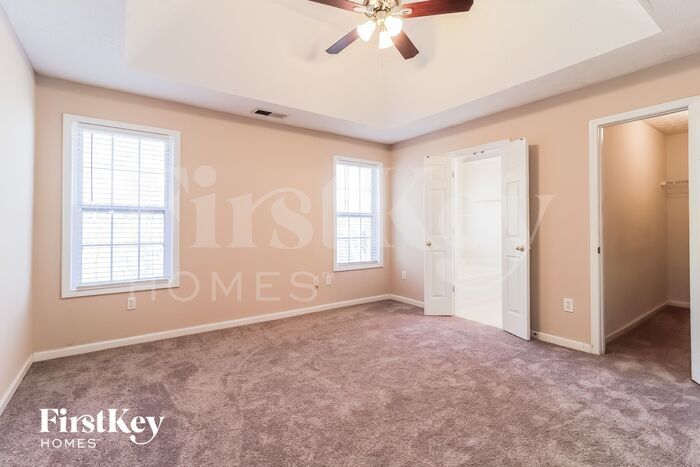 Building Photo - 812 Eagle Glen Crossing
