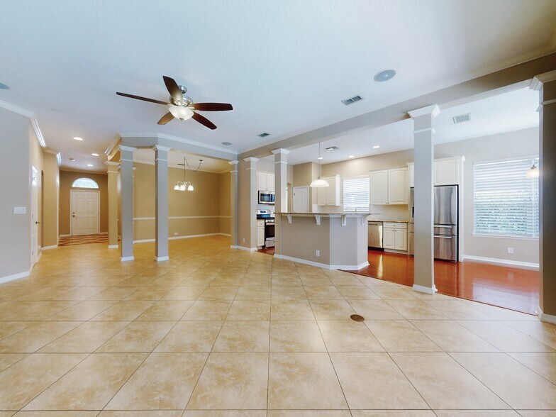 Building Photo - 610 Victoria Hills Dr