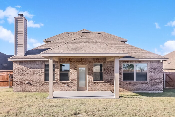 Building Photo - 236 Carson Dr