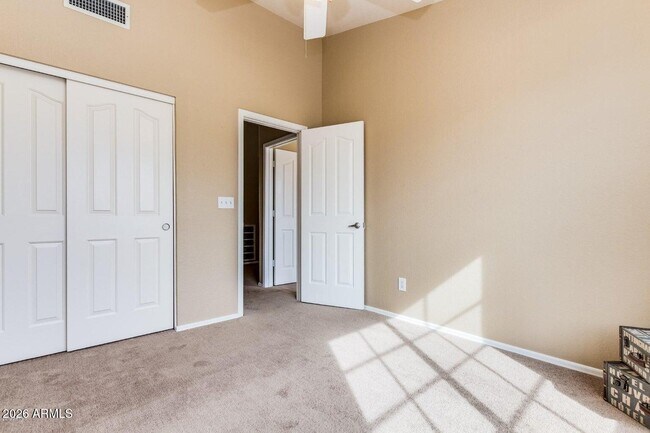Building Photo - 3822 E Wildwood Dr